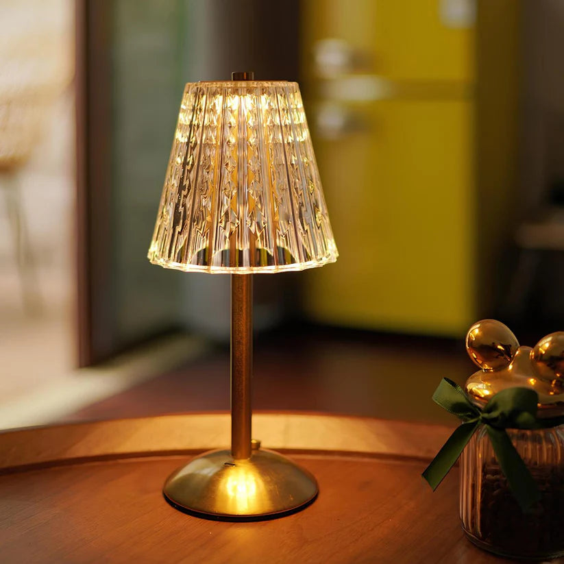 Lampada da tavolo in cristallo dorato